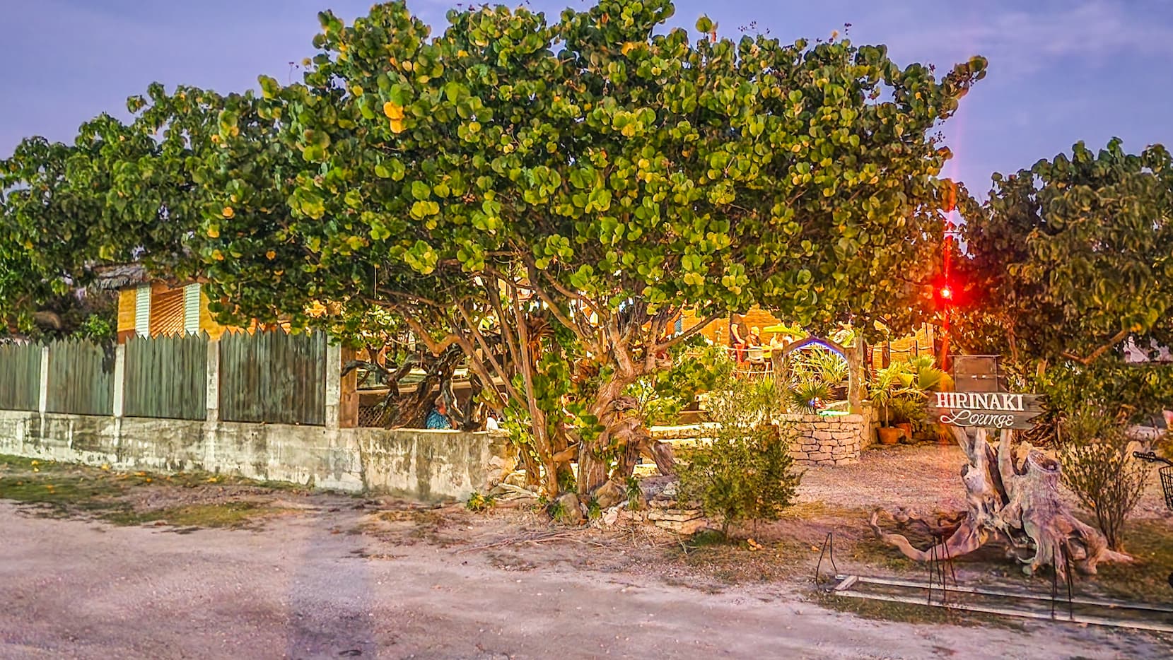 Hirinaki Lounge à Fakarava – restaurant et lounge en Polynésie française